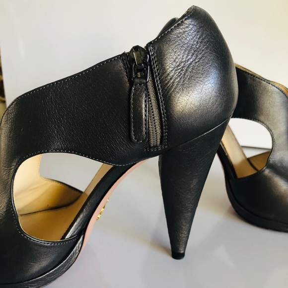 COPY - Prada Gunmetal leather open toe shoe - Picture 4 of 4